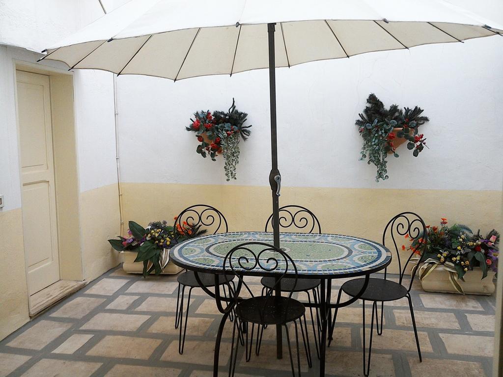 B&B Palazzo Antonelli Monopoli Δωμάτιο φωτογραφία